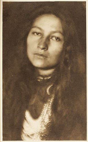 Photo of Zitkála-Šá