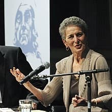 Photo of Natalie Zemon Davis
