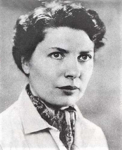 Photo of Mary Stewart