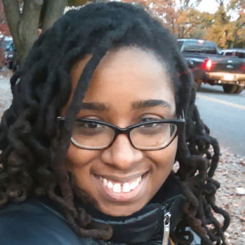 Photo of Erin Roberts
