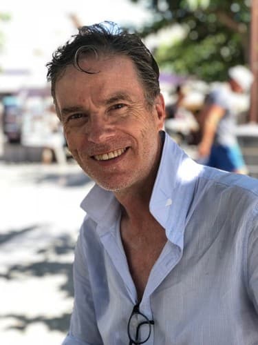 Photo of Simon Vance
