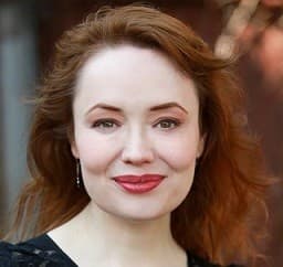 Photo of Hilary Davidson