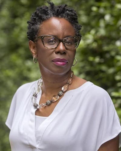 Photo of Lisa B. Thompson
