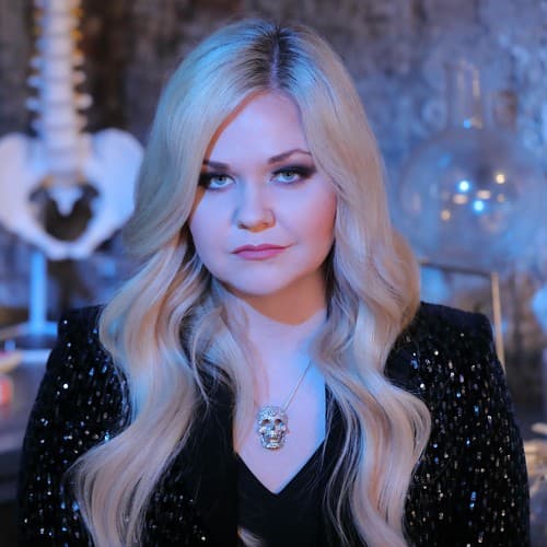 Photo of Lindsey Fitzharris