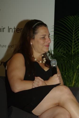 Photo of Jennifer Weiner