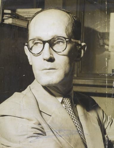 Photo of Carlos Drummond de Andrade