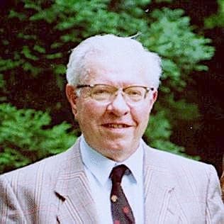 Photo of Fred Hoyle