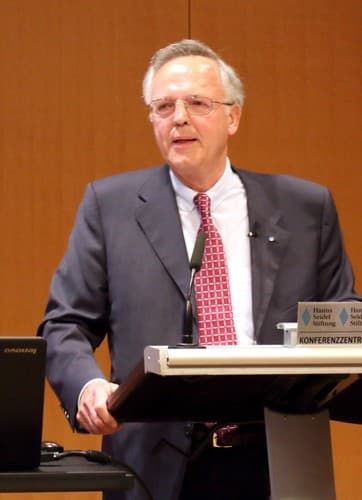 Photo of Horst Möller