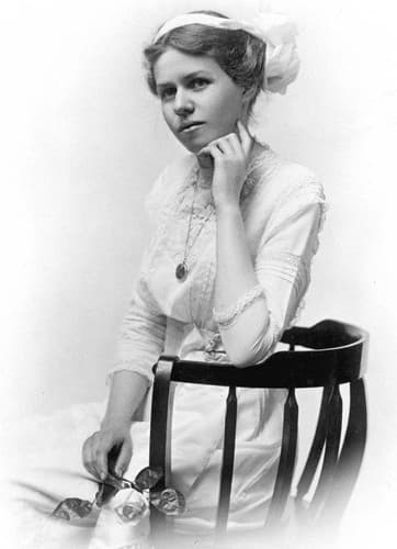 Photo of Lois Lenski