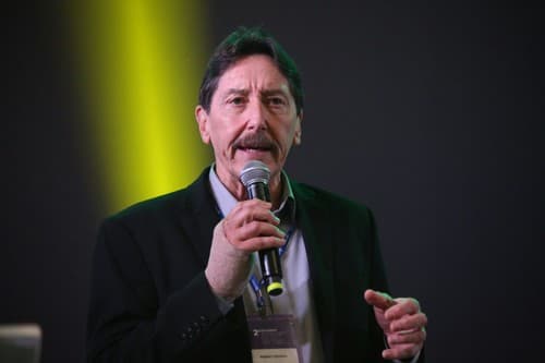 Photo of Robert Cervero