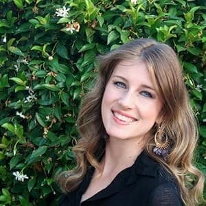 Photo of Laura Thalassa