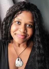 Photo of Xio Axelrod