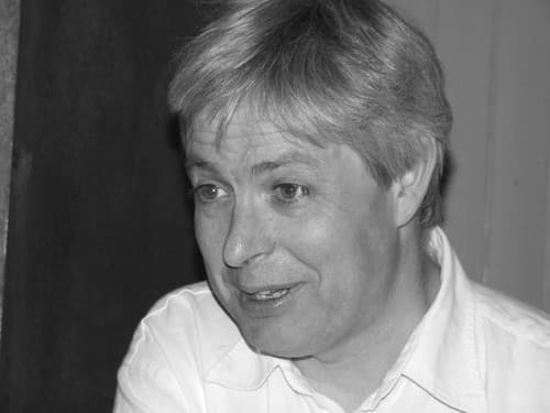 Photo of Jonathan Coe