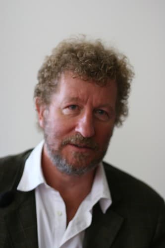 Photo of Sebastian Faulks