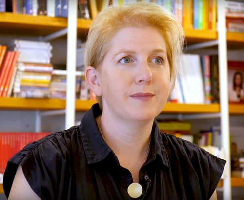 Photo of Clare Mackintosh