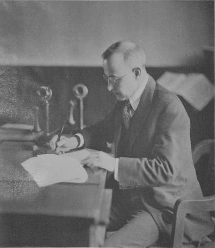Photo of Henry Suzzallo
