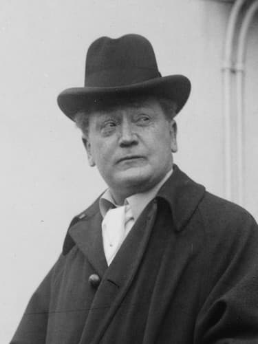 Photo of Whitney Warren