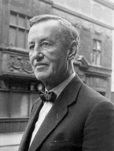 Photo of Ian Fleming