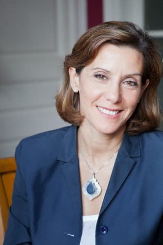 Photo of Valerie Miles