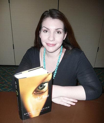 Photo of Stephenie Meyer