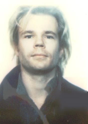 Photo of Simon Mackie
