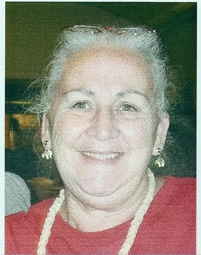 Photo of Elizabeth Russell-Arnot