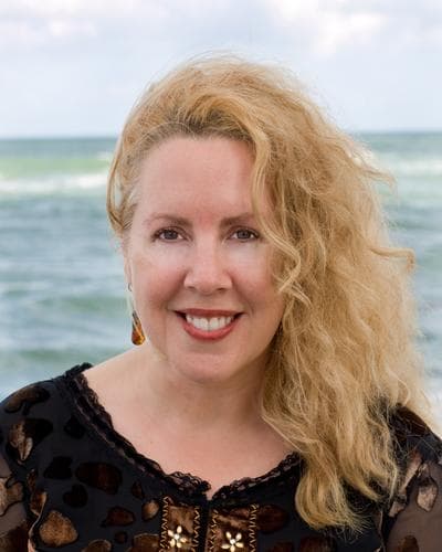Photo of Denise Duhamel