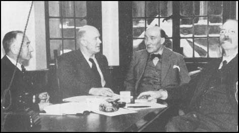 Photo of Raymond Beazley