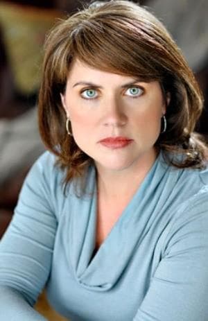 Photo of Lisa Gardner