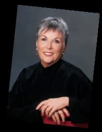 Photo of Elizabeth Lowell