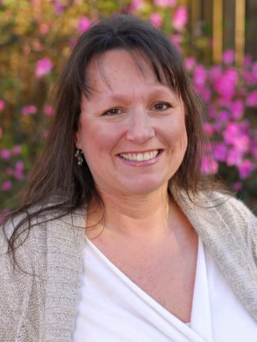 Photo of Amy Quinton