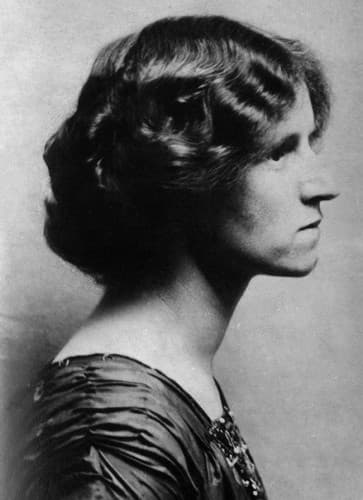 Photo of Susan Sutherland Fairhurst Isaacs