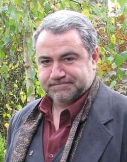 Photo of Roberto R. Aramayo
