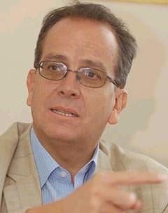 Photo of Alberto Acosta