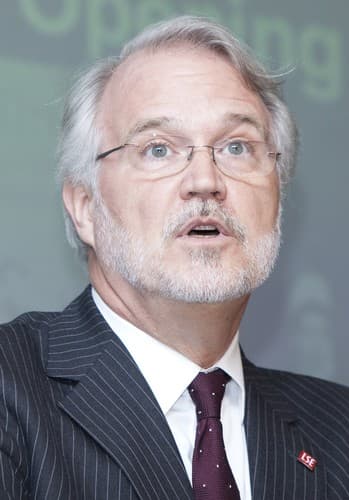 Photo of Craig J. Calhoun