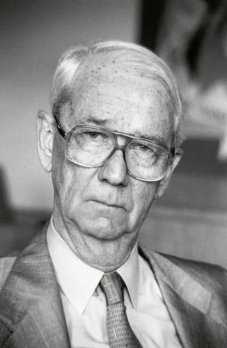 Photo of Walther Hofer