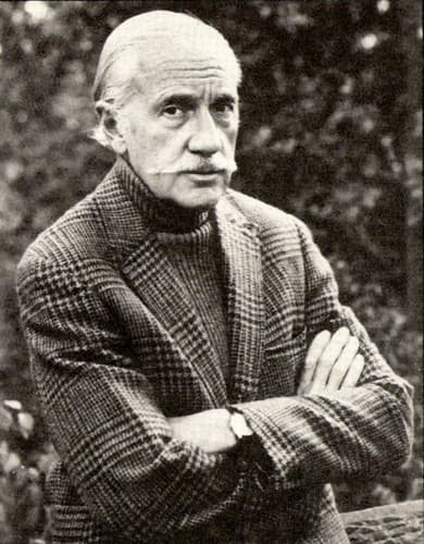 Photo of Lawrence Sanders