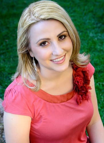 Photo of Shannon Messenger