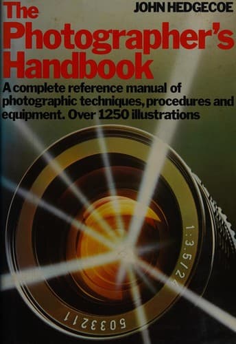 Cover image for The photographer's handbook
