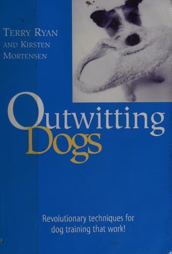 Cover image for Outwitting dogs