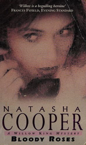 Cover image for Bloody roses