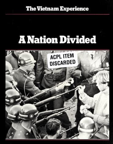 Cover image for A Nation Divided