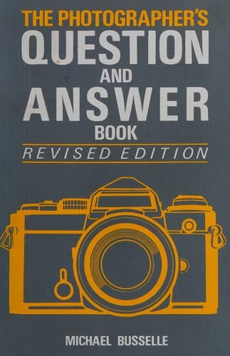 Cover image for The photographer's question and answer book