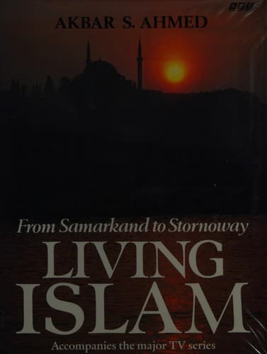 Cover image for Living Islam