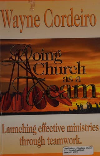 Cover image for Doing church as a team