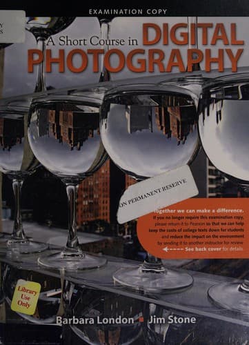 Cover image for A short course in digital photography