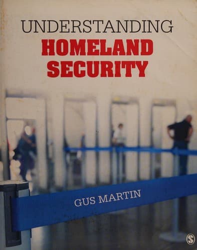 Cover image for Understanding homeland security