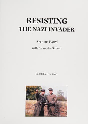 Cover image for Resisting the Nazi invader