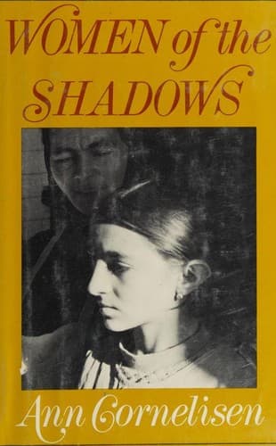 Cover image for Women of the Shadows