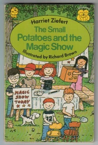 Cover image for The small potatoes and the magic show